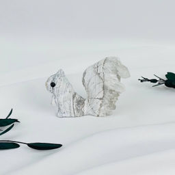 Белка из камня с друзами Горного Хрусталя - Радуга самоцветов фото 5