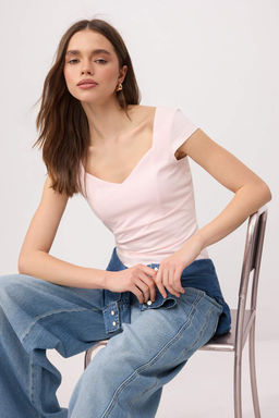 Trendyolmilla Ekru Kalp Yaka Vucuda Oturan Pamuklu Esnek Orme Bluz TWOSS24BZ00113  фото 17