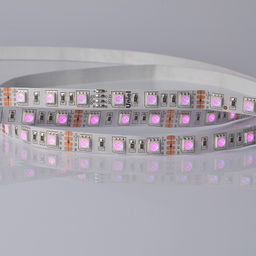 ULS-5050-60LED/m-10mm-IP20-DC24V-14,4W/m-5M-RGB Гибкая светодиодная лента UNIEL на самоклеящейся основе. Упаковка - катушка 5 м. в герметичной упаковке. IP20. Угол излучения 120 . Мультиколор.