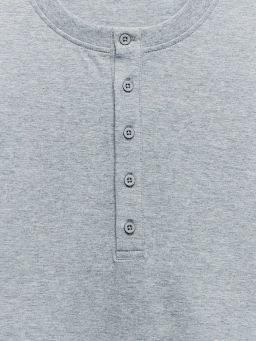 Контрастный лонгслив хенли / Zarina  фото 10