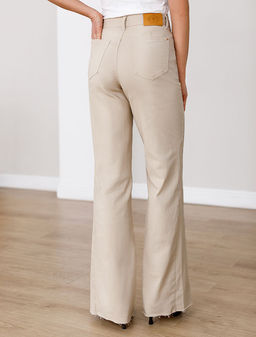 Джинсы клеш с прорезями и необработанным краем из эластичного денима средней плотности - Vilatte фото 2