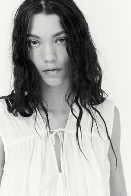 Blusa de algodon con lazadas - H&m фото 2