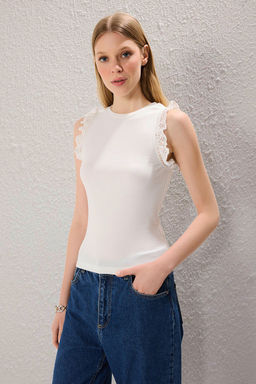 Ekru Fitted/Vucuda Oturan F?rf?rl? Fitilli Esnek Orme Bluz TWOSS25BZ00237