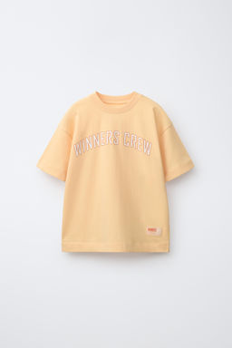 CAMISETA JOGGING TEXTO / Mandarina