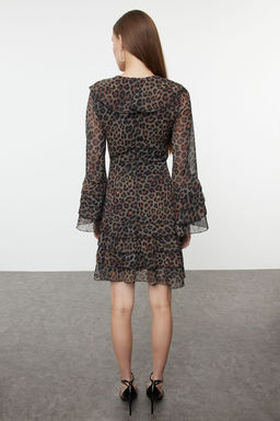 Trendyolmilla Limited Edition Kahverengi Etegi Volanl? Leoparl? Mini Sifon Dokuma Elbise TWOAW25EL00286 фото 7