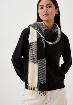 Палантин с классическим клетчатым принтом