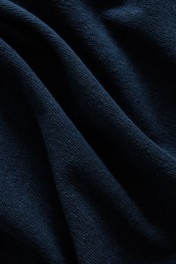 FRINGED COTTON BEACH TOWEL