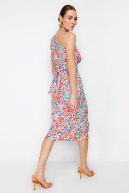 Cok Renkli Vucuda Oturan Tek Omuz Asimetrik Buzgu Detayl? Orme Midi Kalem Elbise TWOSS23EL02182