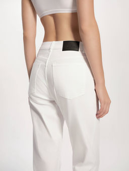 CONTE CON-723 Белые джинсы slim из eco-friendly денима white - Conte elegant фото 4