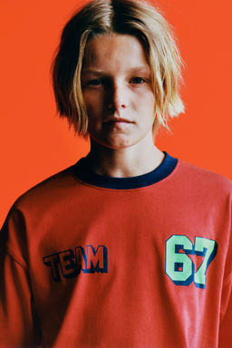 CAMISETA ESTAMPADA TEAM SIX SEVEN / Rojo