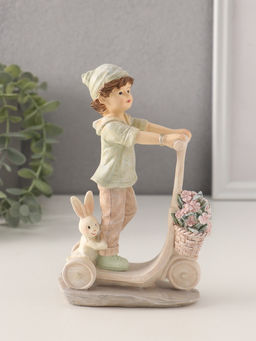Фигурка полистоун Мальчишка на самокате, с кроликом и корзиной цветов, 11.5?4.5?16.5 см