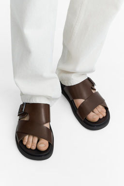 Criss-cross sandals with buckle - Zara фото 12