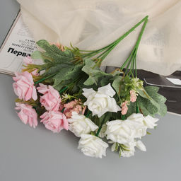 Букет искусственный «Роза леди с крупными листьями», 26 см, МИКС