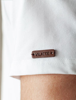 Футболка-поло из фактурного трикотажа