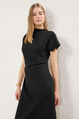 Siyah A Kesim Degaje Yaka Midi Dokuma Elbise TWOAW25EL00393
