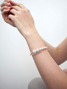 Браслет с жемчугом Жемчуг на убывание, d=6.5 белый в серебре