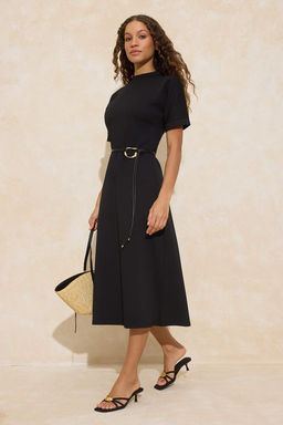 Siyah A-Kesim/Can Form Dik Yaka K?sa Kollu Kemerli Midi Interlok Orme Elbise TWOSS26EL00109