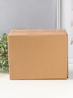 Фигура настольная полистоун «Белая кошка в цветах», на полку, 21×10.5×12.8 см