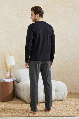 Siyah Regular Fit Bask?l? Orme Pijama Tak?m? TMNAW26PT00081