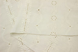 Шитье Цветочное ожерелье (фестоны с 2х сторон) цв.кремовый, ш.1.35м, батист, хл-100%, 80гр/м.кв - Купава фото 6