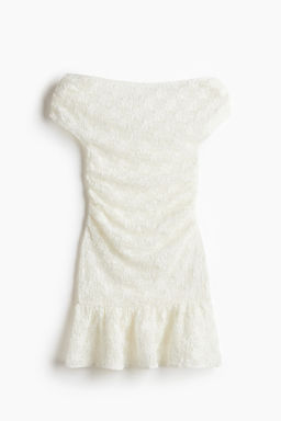 Vestido off-the-shoulder drapeado