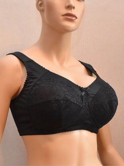 М081 бюст черный