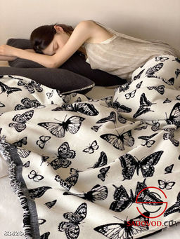 Велюровое покрывало на кровать