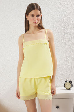 Trendyolmilla Sar? Pamuklu Brodeli Ip Ask?l? Poplin Sortlu Dokuma Pijama Tak?m? THMSS25PT00326  фото 3