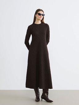 Bisiklet Yaka Dokulu Elbise