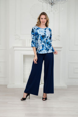 Костюм женский из кофты с рукавом 3/4 и брюк из вискозы Элеонора синие цветы