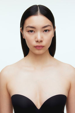 Sujetador balconette super push-up de microfibra