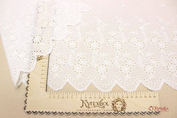 Шитье Цветочные гроздья по кайме (фестоны с 2х сторон) цв.молочно-белый, ш.1.34м, батист, хл-100% - Купава фото 5