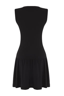 TRENDYOLMILLA Siyah Gul Aksesuar Detayl? S?rt Dekolteli S?f?r Kol Orme Esnek Mini Orme Elbise TWOSS25EL00690  фото 8
