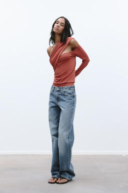 DRAPED KNIT ASYMMETRIC TOP