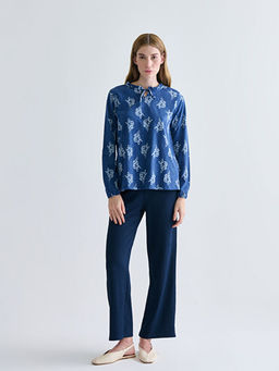 Ba?lamal? Yaka ?i?ekli Bluz