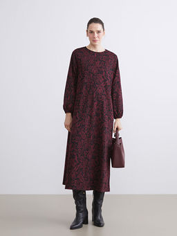 B?y?k Beden Bisiklet Yaka Desenli Elbise