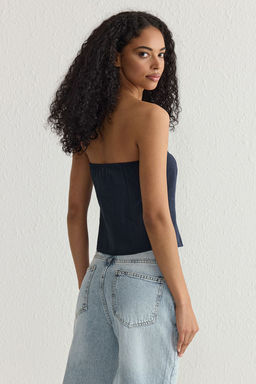 Trendyolmilla Lacivert Yumusak Hissiyatl? Straplez Crop Dokuma Bluz TWOSS25BZ00102
