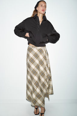 SHORT QUILTED JACKET