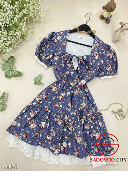 Женское платье в цветочек