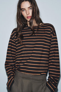 STRIPED LONG SLEEVE T-SHIRT