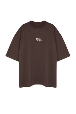 Trendyolmilla Man Buyuk Beden Koyu Kahverengi Oversize Hayvan Bask? ve Nak?sl? %100 Pamuklu T-Shirt TMNSS24BF00018  фото 7