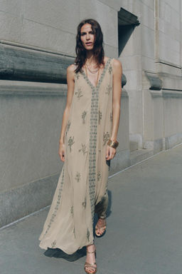 ZW COLLECTION BEADED EMBROIDERED DRESS