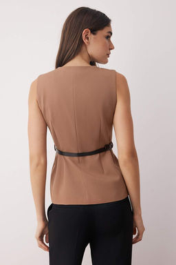 Bej Kemerli Gold Aksesuar Dugmeli Regular Yelek TWOAW26YE00036 - Trendyolmilla фото 4