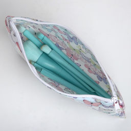 Цена за 2 шт. Косметичка-пенал PVC на молнии «Бабочки»