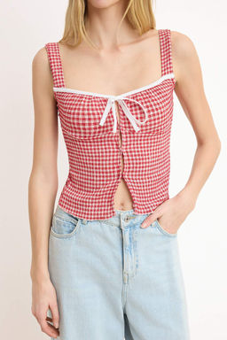 K?rm?z? Poti Kare Desenli Baglama Detayl? Esnek Orme Bluz TWOSS25BZ00234