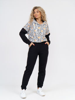 919 Костюм "Черный/буквы/оранжевый"