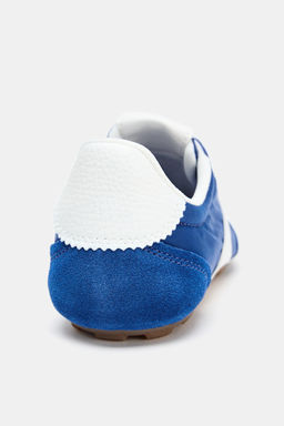 SOFT RUNNING TRAINERS