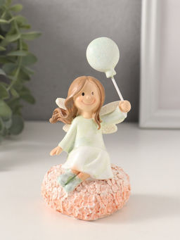 Фигурка полистоун Малышка-ангел с шариком на цветочном сердце, 6.5?6.5?13 см