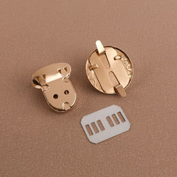 Застёжка для сумки, 3×3.5 см, цвет золотой, чёрный