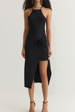 Siyah Vucuda Oturan Orme Gul Detayl? Midi Abiye Gece Mezuniyet Elbisesi TPRSS25EL00101 - Trendyolmilla фото 3